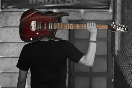 Guitarra roja